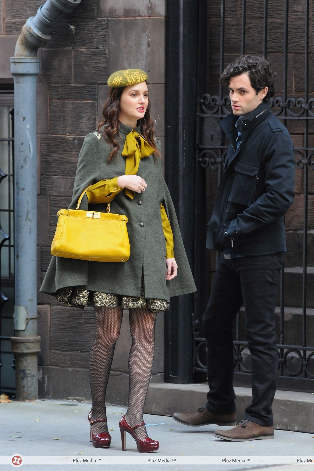 Celebrities on the set of 'Gossip Girl' filming on location | Picture 114498